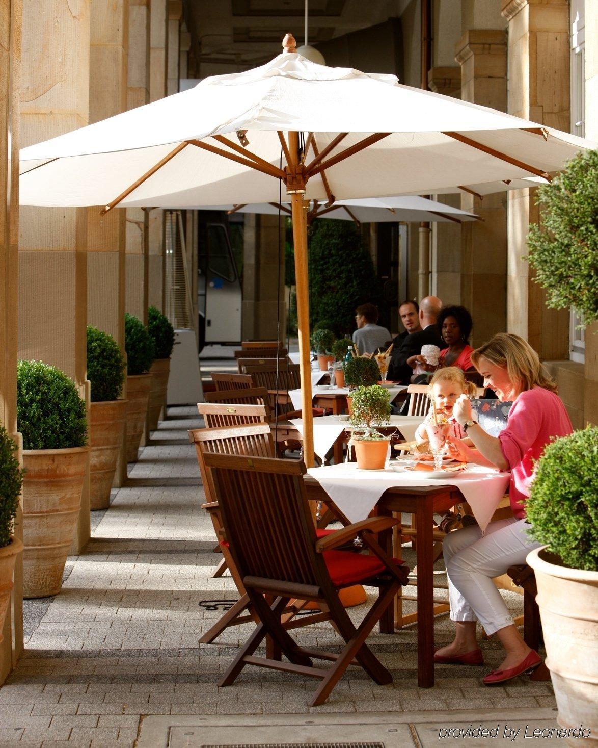 Schlosshotel Карлсруе Ресторан фото