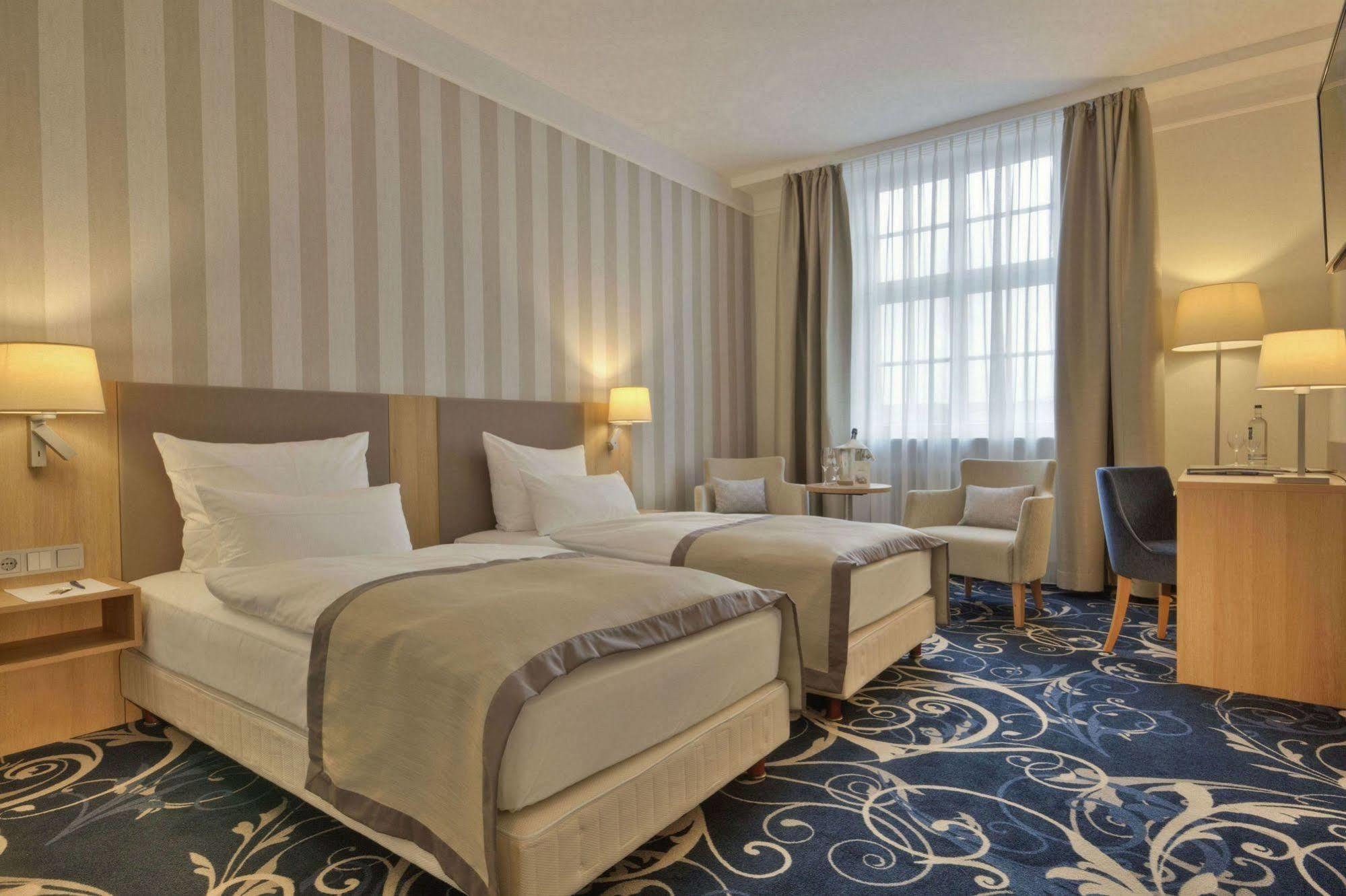 Schlosshotel Карлсруе Екстер'єр фото