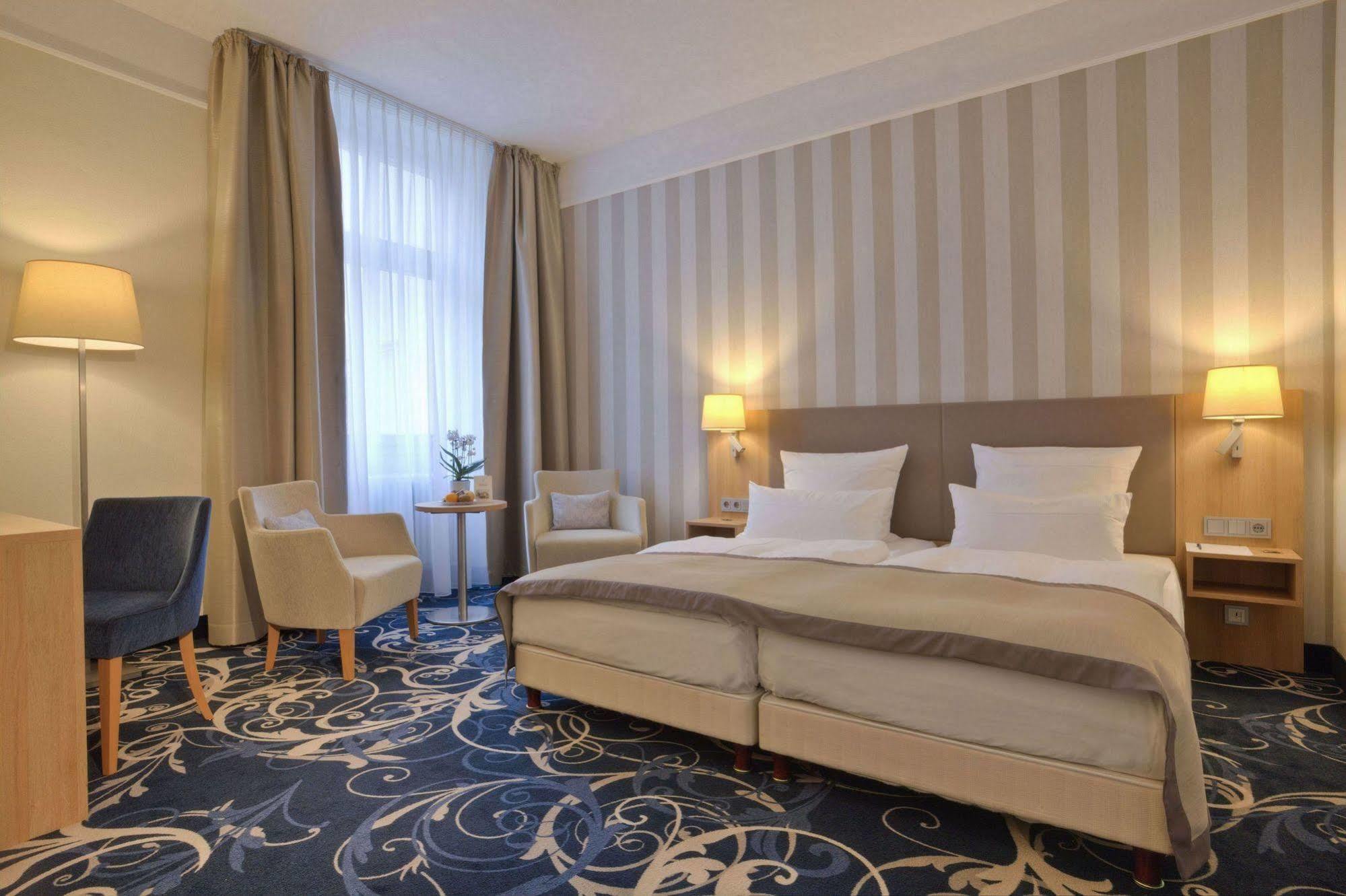 Schlosshotel Карлсруе Екстер'єр фото